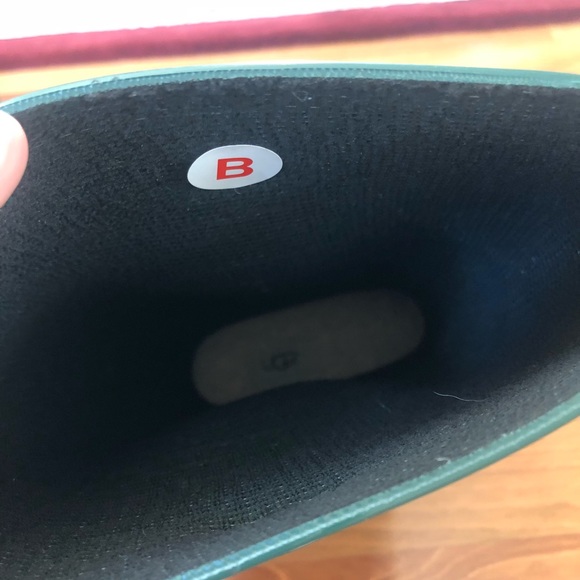 Authentic UGG rain boots size 9 - Picture 6 of 6